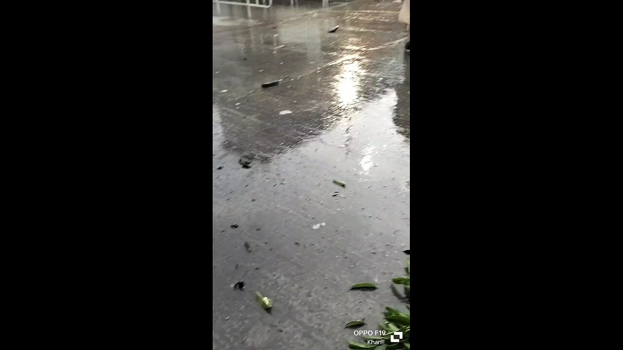 راولپنڈی کرکٹ اسٹیڈیم کے باہر ایک ڈرون طیارہ گر کر تباہی ہو گیا