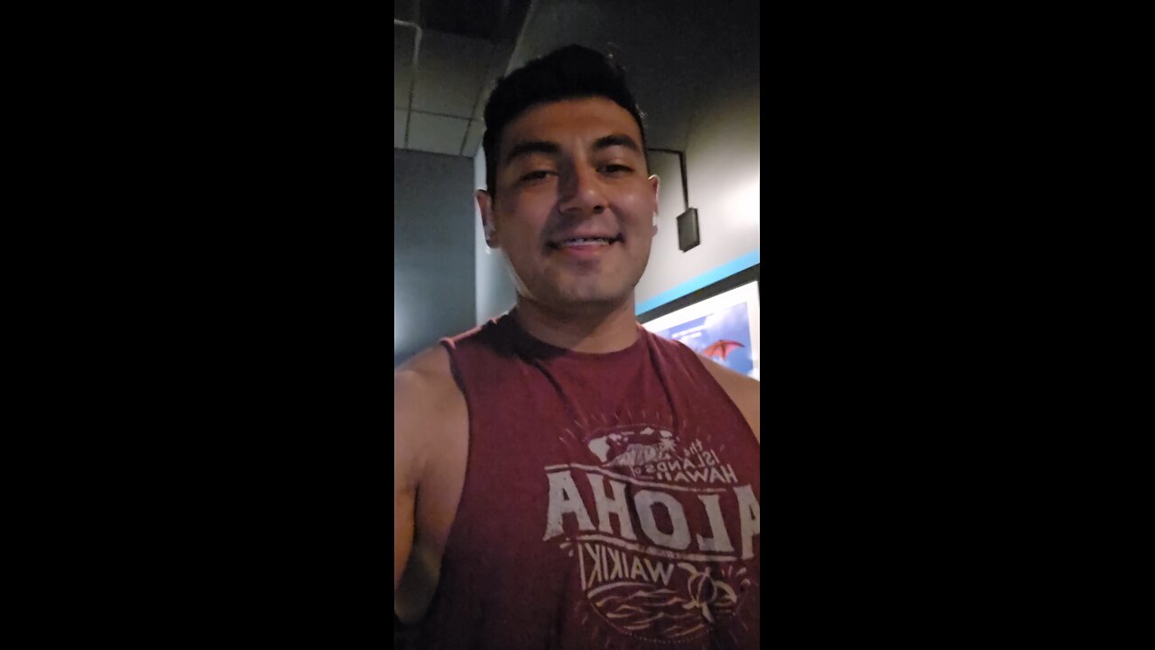 Setting up the treadmill #exercises #gear #chuzefitness #lafitness #planetfitness