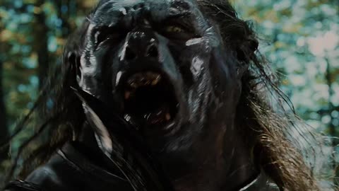 Aragorn VS Lurtz – The Most Brutal Duel in LOTR