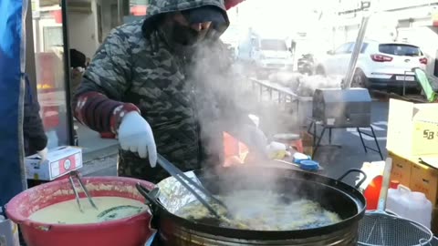 Crispy Sounds Only Part 2: Deep-Fried Spring Rolls Fresh Out the Oil