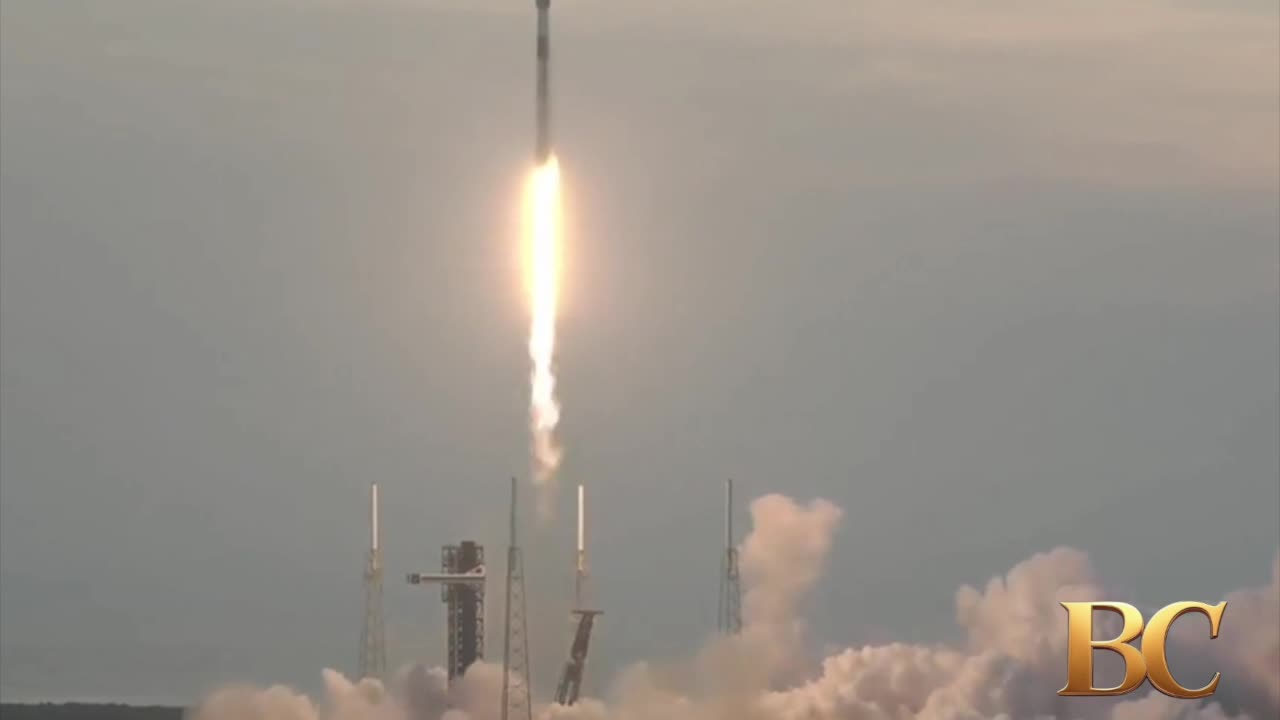 SpaceX sends 28 Starlink satellites into orbit, completes 400th Falcon 9 droneship landing at sea