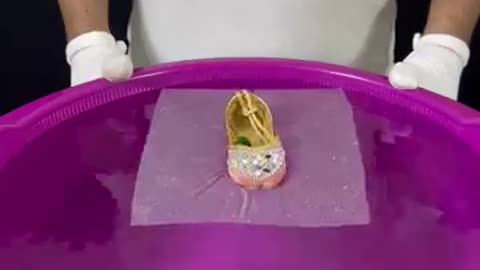 Shocking: TRY TO GUESS HOW MANY TISSUE PAPER IT TOOKS! what will happen next ? #