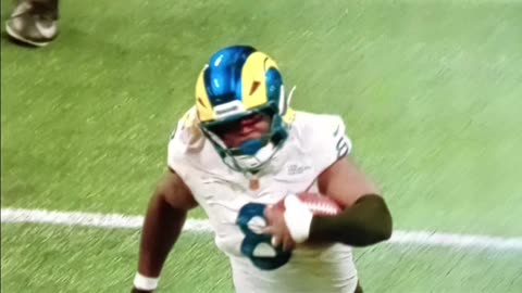 Rams score on a blocked kick