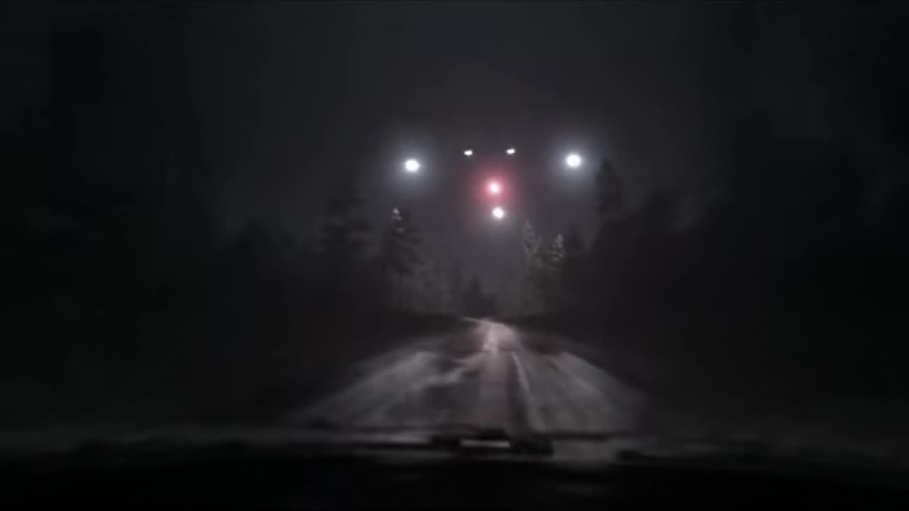 🌌🛸 Giant Triangular UFO Over Arcturian Skies? | TheTruthAbove