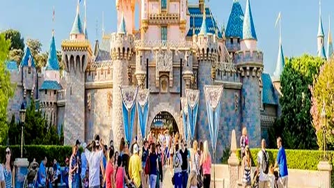 Hollywood Alister Confesses He Had Sex on Disneyl
