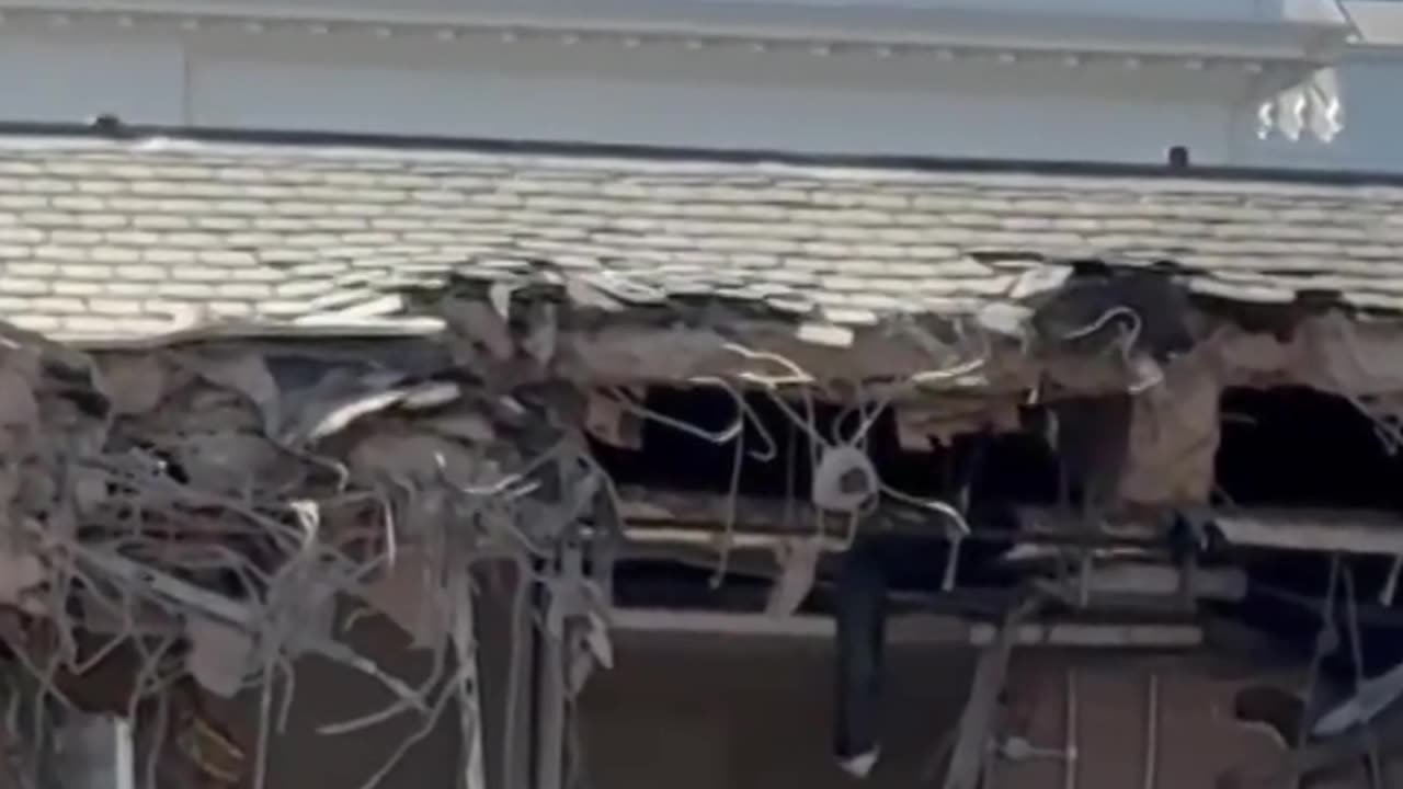 The White House Begins Demolition of the East Wing for Ballroom Construction