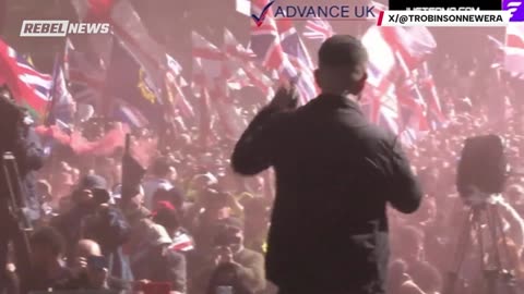 Tommy Robinson addresses massive crowd at 'Unite the Kingdom' Rally