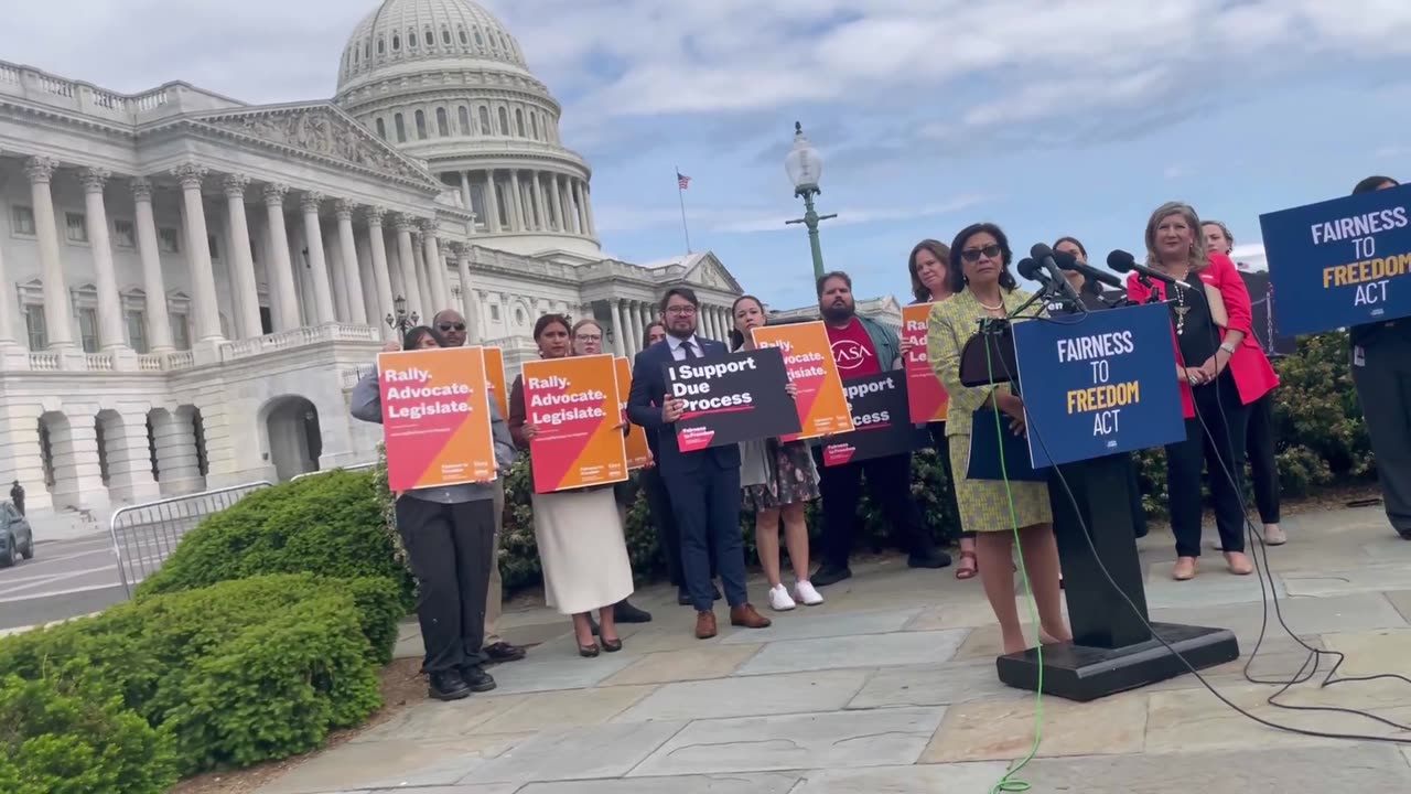 California Democrat: Every Illegal Alien 'Living in My District Is My Constituent'