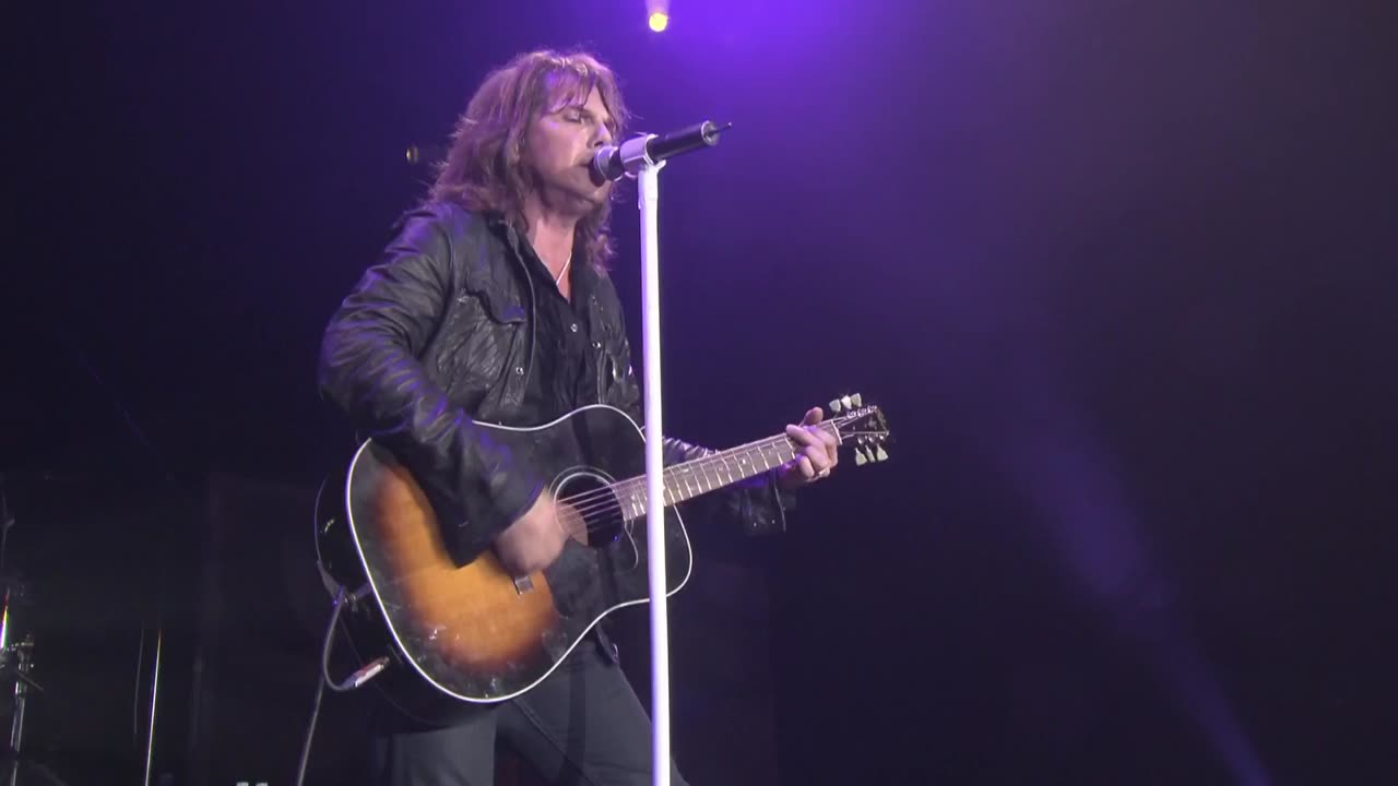 Carrie - Europe (live)
