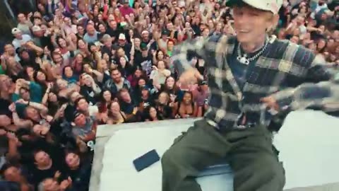 Amazing: mgk - tell me whats up (Official Music Video)