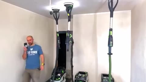 A Genius Way To Paint Across Ceilings!! #PaintingHack #Ceiling #fblifestyle