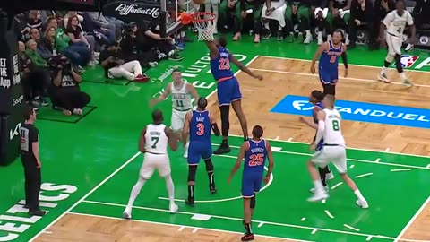 NBA - Pritchard with the slow-down hesi move😤 NYK-BOS | Game 1