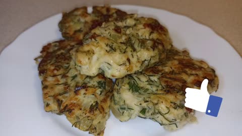 Ground chicken patties. Рублені курячі котлети.