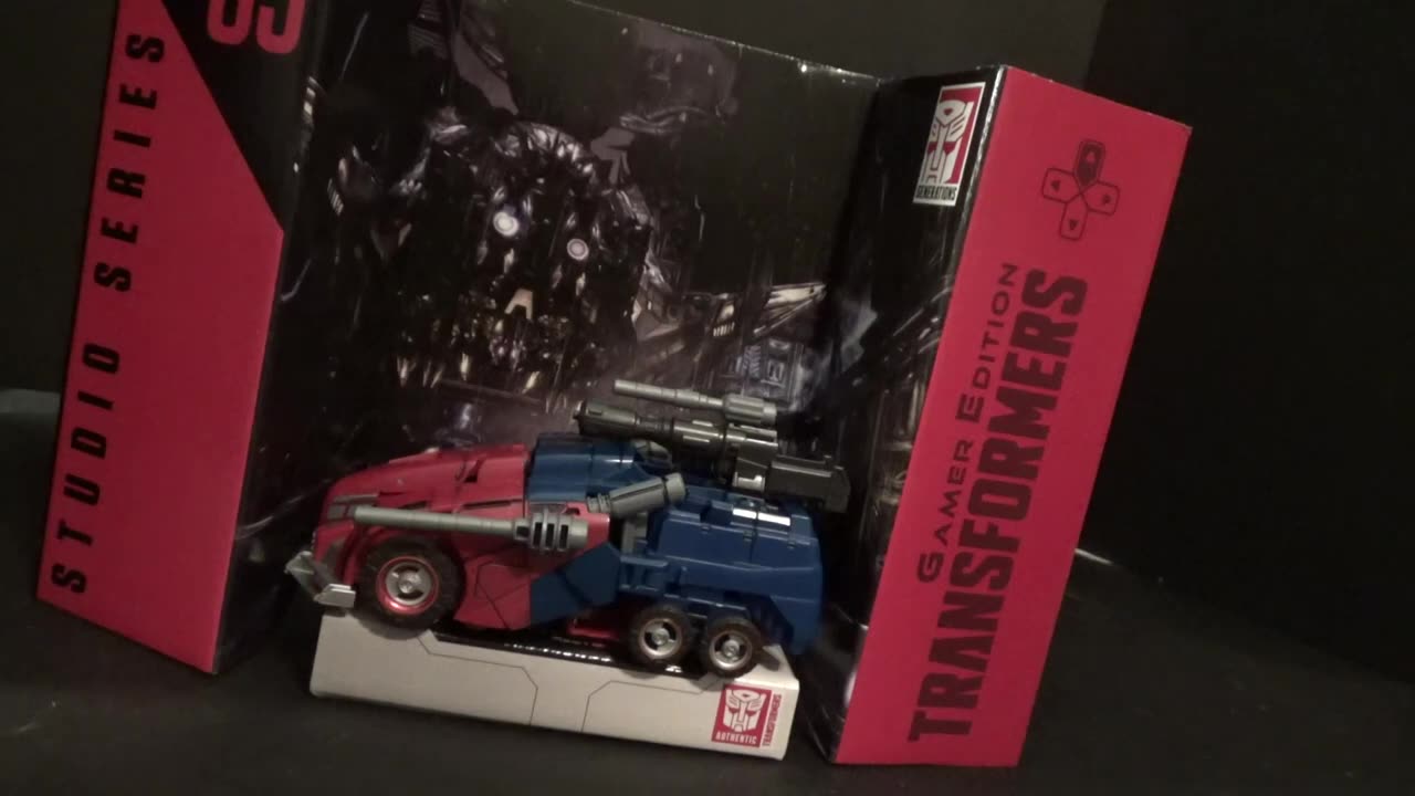 Transformers War for Cybertron Optimus Prime Review