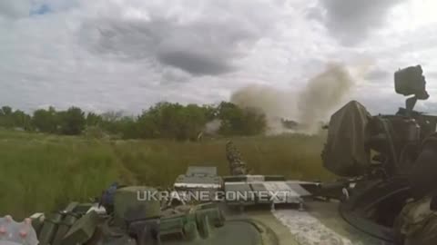 Ukrainian Tank Fires On Russian APC from Just Meters Away