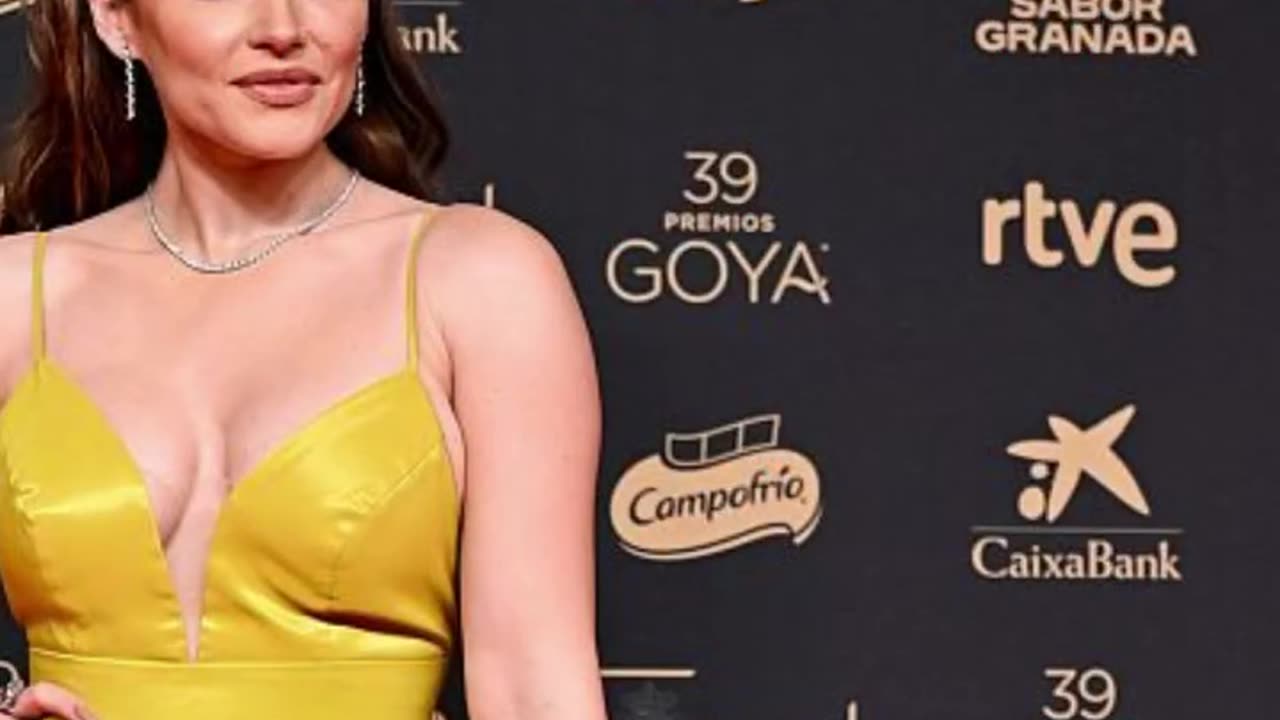 #melody, Comenzando con su fama desde la infancia. Ganó popularidad en España y América Latina.