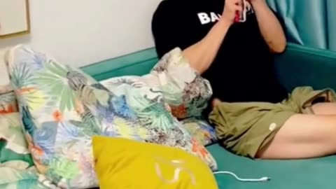 Blindfold Game Reaction 😂🙈