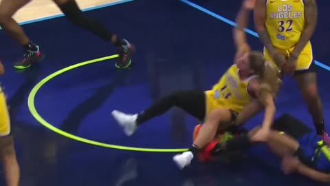 White players are NOT safe in the WNBA… 👀