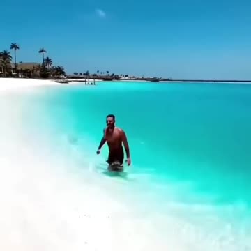 ISSEI funny video 😂😂😂 Winter Sea #shorts