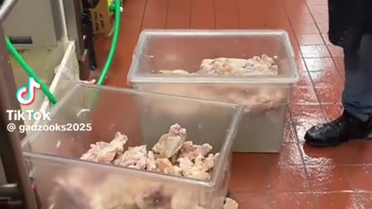 😂🍗 Prep at Buffalo Wild Wings! | FunFM