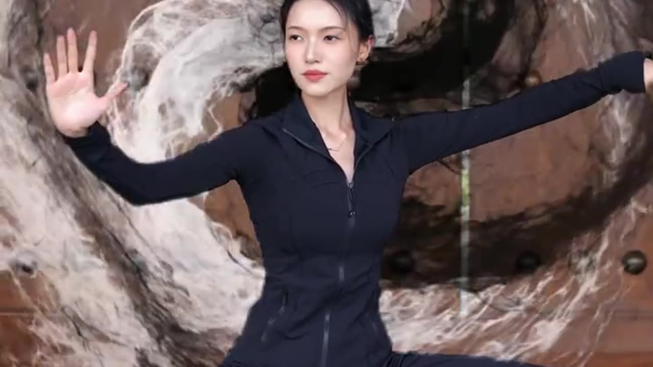 Hot girl Tai Chi