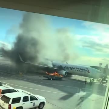 Incendio motor de un avión
