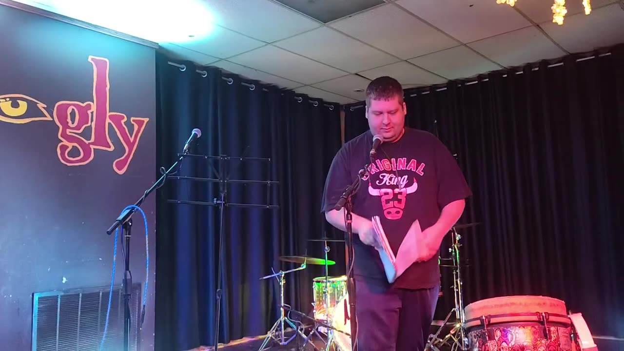 Stand Up Comedy: Man Got Arrested For Taking A Leek