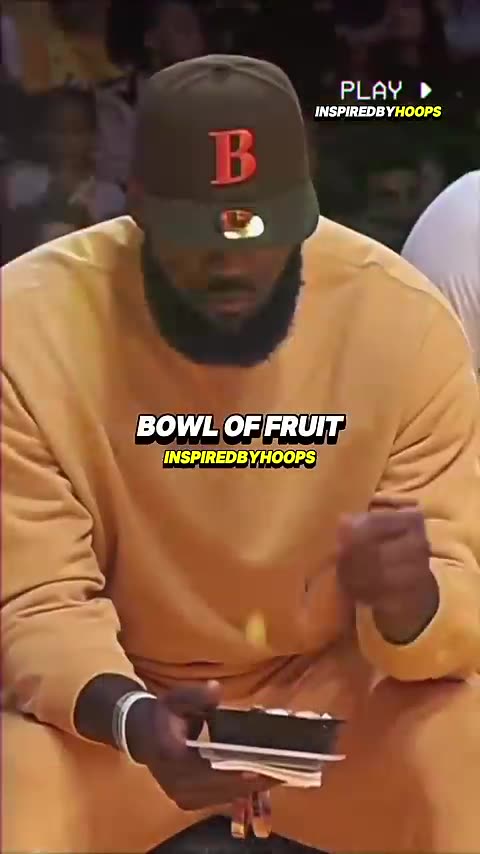 LeBron Called Out For Eating Fruit On Bench 😱
