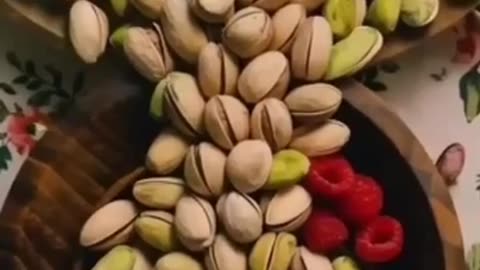 Four amazing benefits of eating pistachios