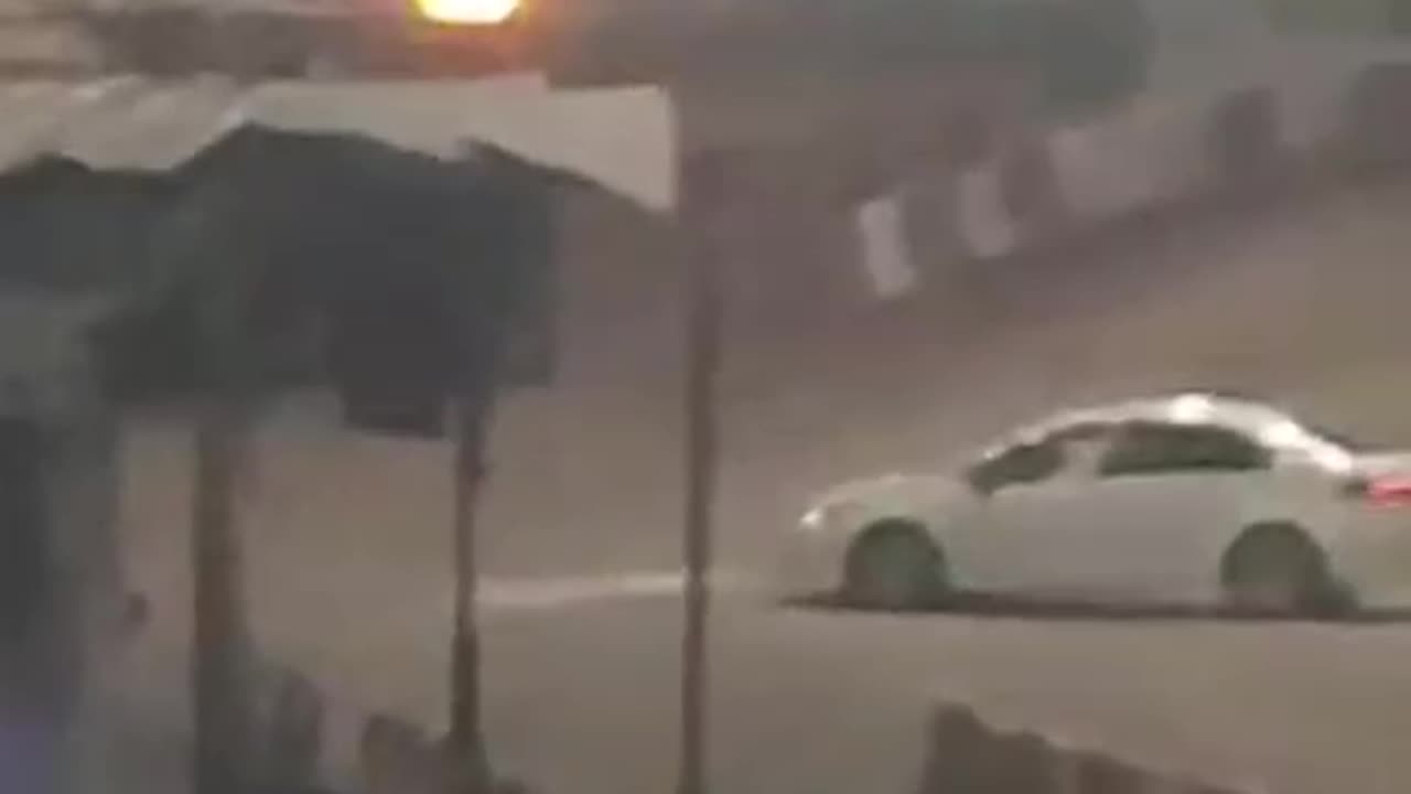 Initial report of an attempted attack in Hebron: Terrorists sped their vehicle towards