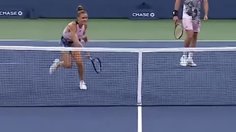 Fan PROPOSES to Maria Sakkari!