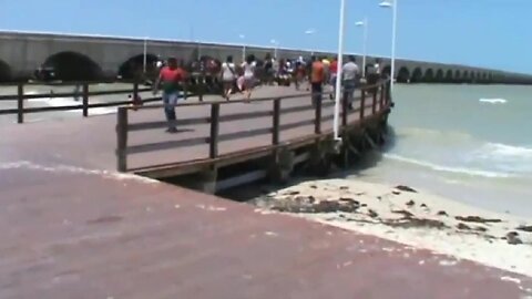 32.- Mostrando el Golfo de México de Progreso, Yucatán