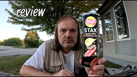 Lays Stax Wagyu Beef & Truffle Chips Review