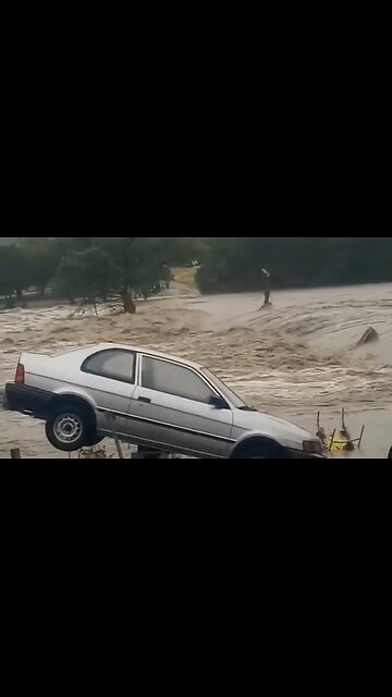 🚨： A life threatening flash flood emergency has been declareD IN TEXAS