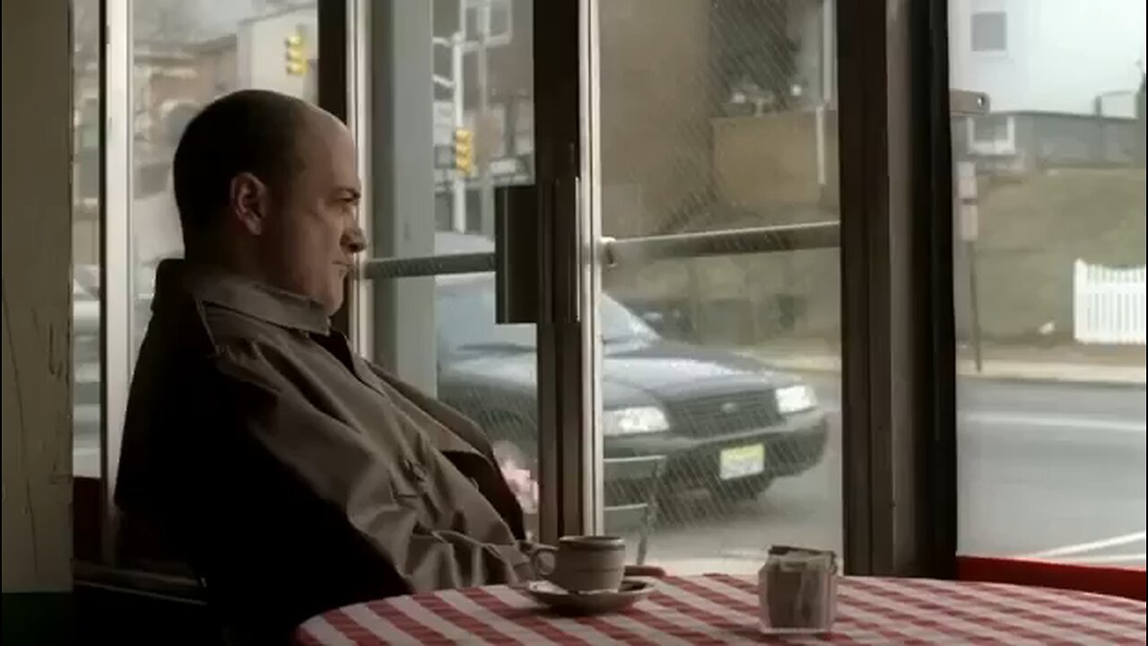 Sopranos S6E20 - Tony finds out about a hit