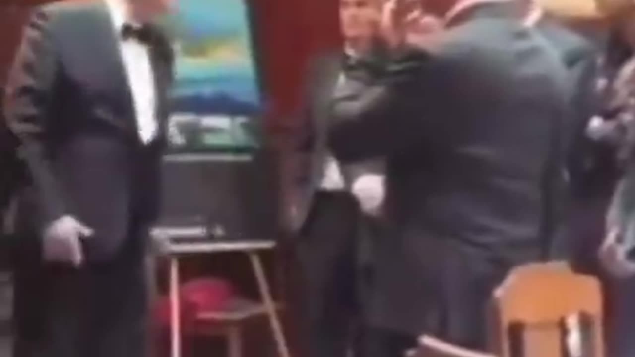 Un'altra isola di pedofili vicino alla Thailandia