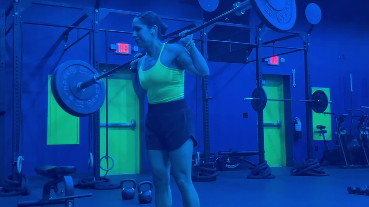 Unclipped Weights Fall Off Bar