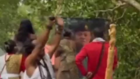 Ritual de muerte de chamanes en Camboya contra un general tailandés