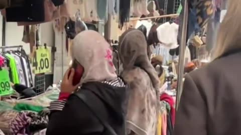 . @SardoneSilvia shows us how Milan has become an Islamic caliphate.