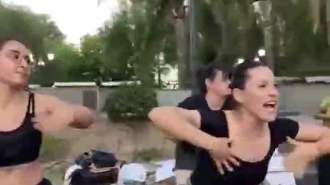 Whats happening here?