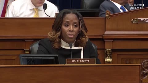 Democrat Stacey Plaskett Caught Texting EPSTEIN Live: "Quick, I'm Up—What Dirt on Trump?!"