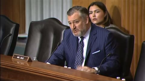 Ted Cruz SCHOOLS Tim Kaine on the Declaration of Independence