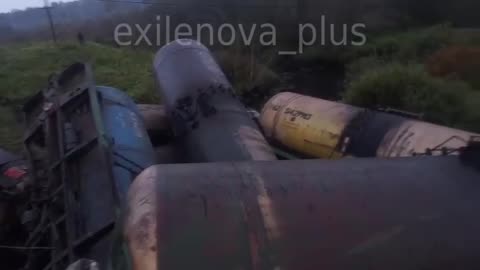 🚂 A diesel locomotive carrying 15 tank cars derailed in the Luzhsky district of St. Petersburg.