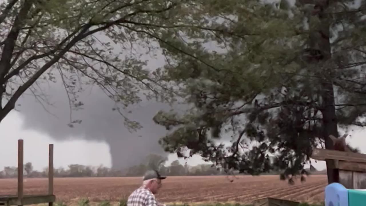 Arkansas Tornado Moves Through Craighead County