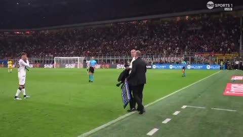 Max Allegri red card