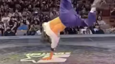 dive-into-the-pure-art-of-breakdance--breakdance-hiphopdancer-paris2024