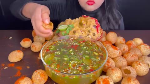 ASMR_EATING_PANIPURI_GOLGAPPE,SPICY_PANIPURI__INDIAN_STREET_FOOD_