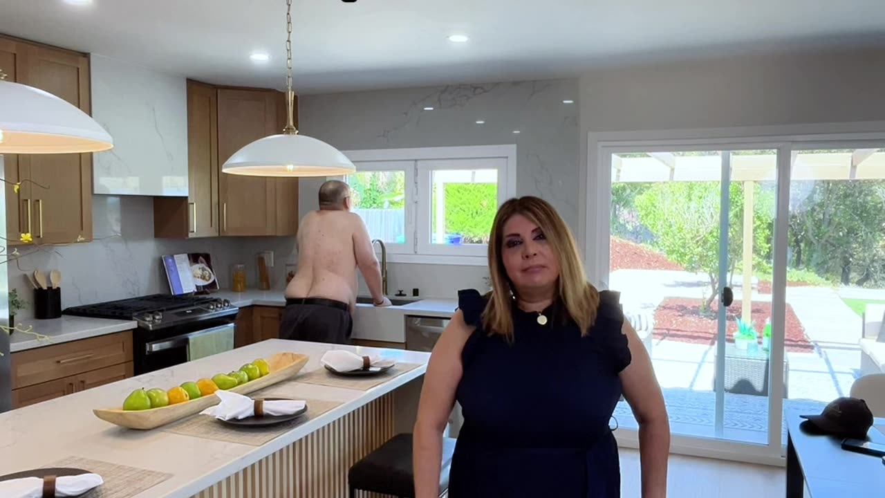 When the Seller Wont Leave During Your Open House