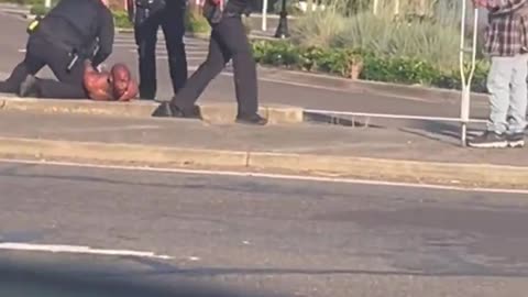 11 people stabbed at homeless shelter in Salem, Oregon