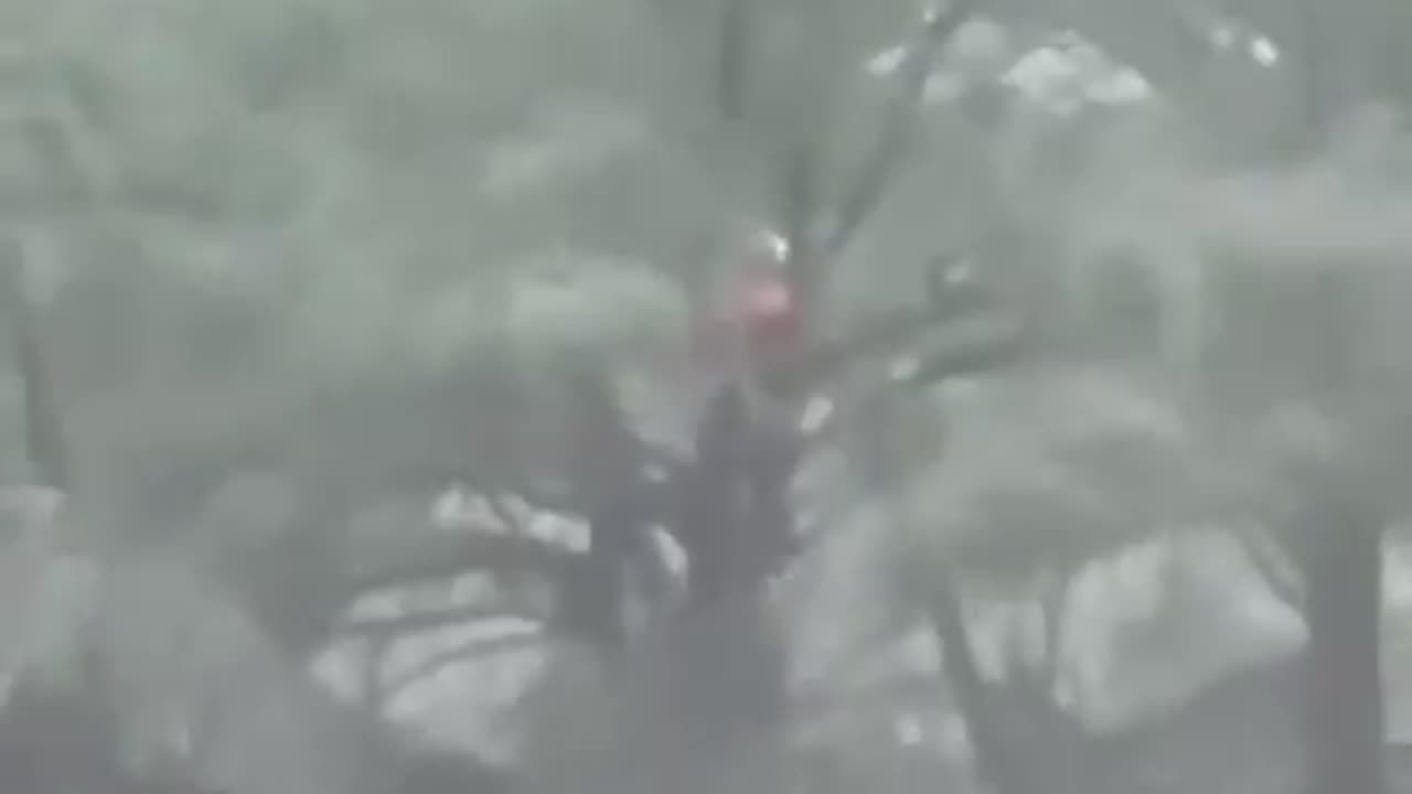 🚨🇺🇸 Helicopters are now rescuing missing children after several were reported missing from Camp Mystic, a popular Christian summer camp in Texas, following severe flash flooding.